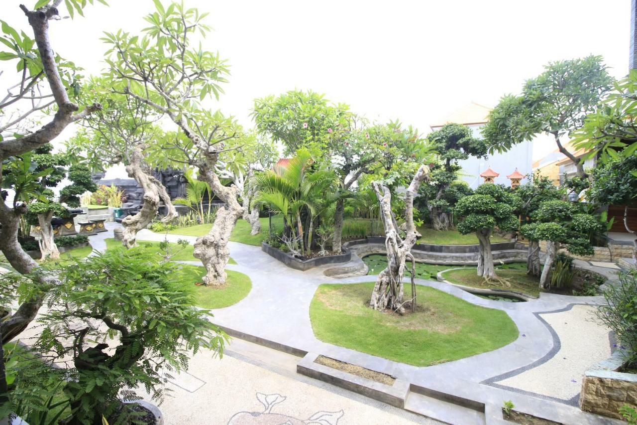 Green Beach Inn Batununggul Luaran gambar